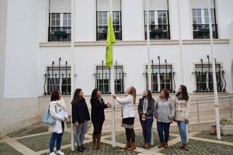 foto hastear bandeira autarquia familiarmente responsavel